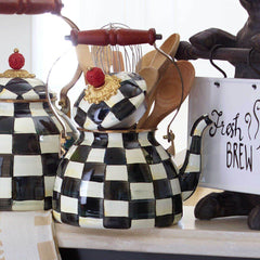 MacKenzie-Childs Iconic Black & White Courtly Check Enamel Tea Kettle – 1.89 L